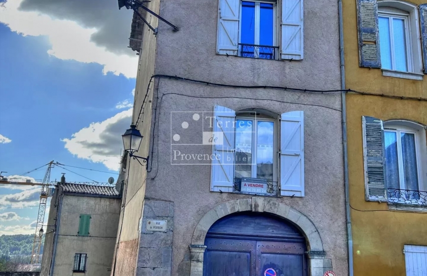 Lorgues, nice house with 3 appartments!