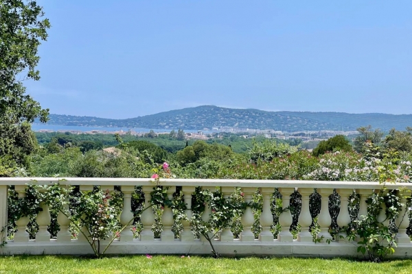 Well maintained bastide in Grimaud, with nice sea-view - Image 3