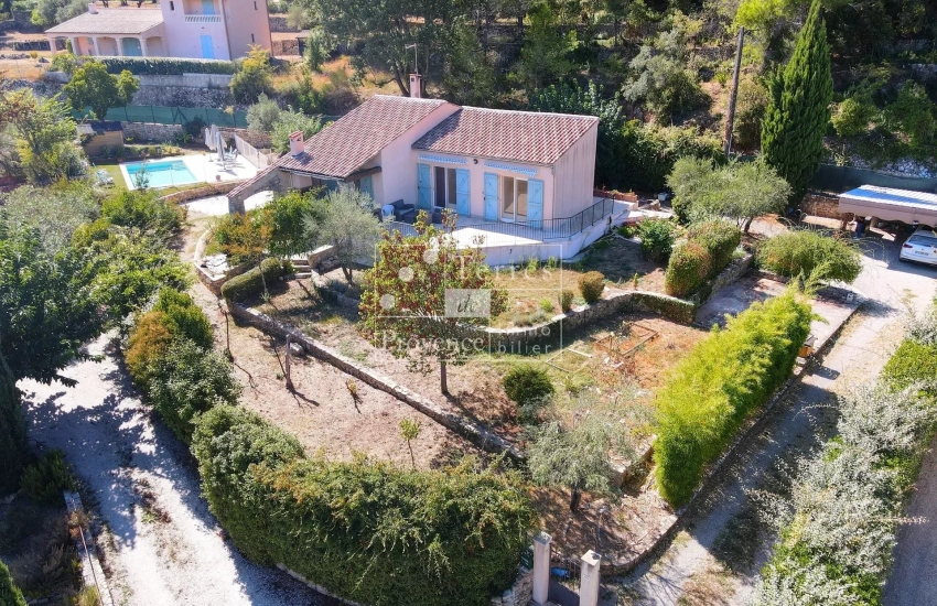 Lorgues, Maison avec piscine a pieds du village Var Provence