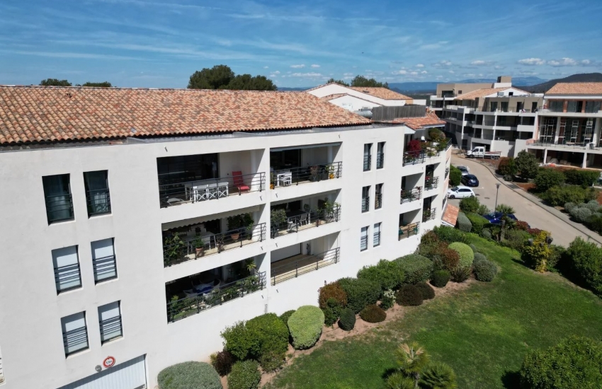 Saint Raphaël / Boulouris - T3 - 90 m2 superb with sea view and large terrace