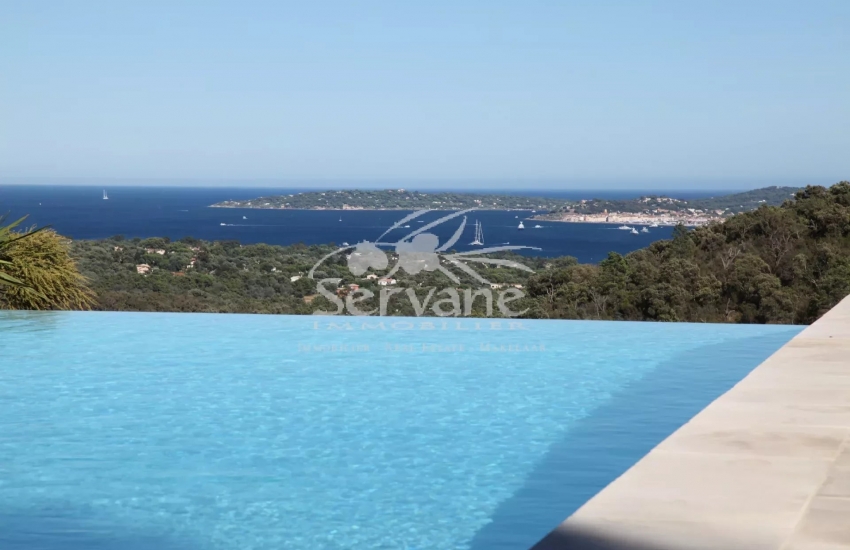 GRIMAUD Superb property with panoramic view and infinity pool