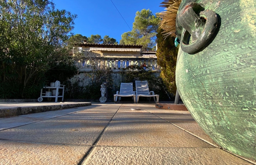 CARCES-maison avec jardin et piscine, de 2 chambres nichée au cœur d'un site exceptionnel et paisible dans la magnifique région du Var