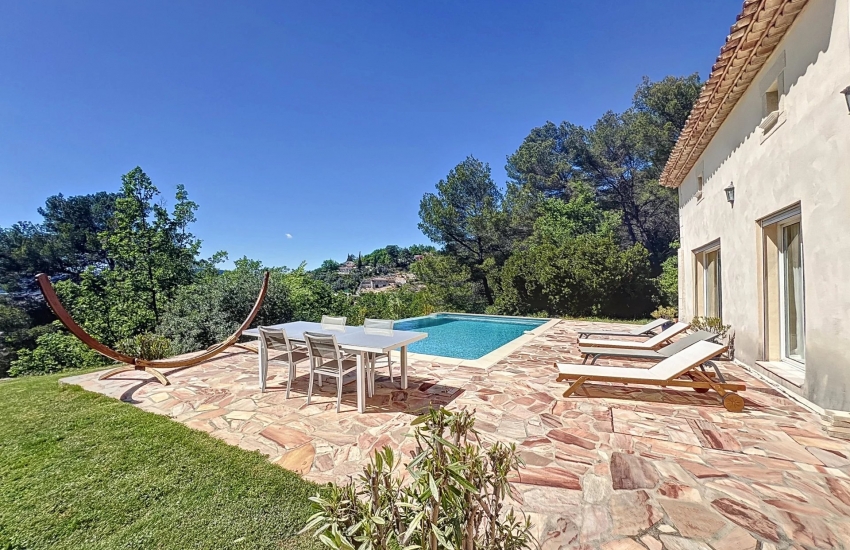 Draguignan, vast villa benefiting from a panoramic view